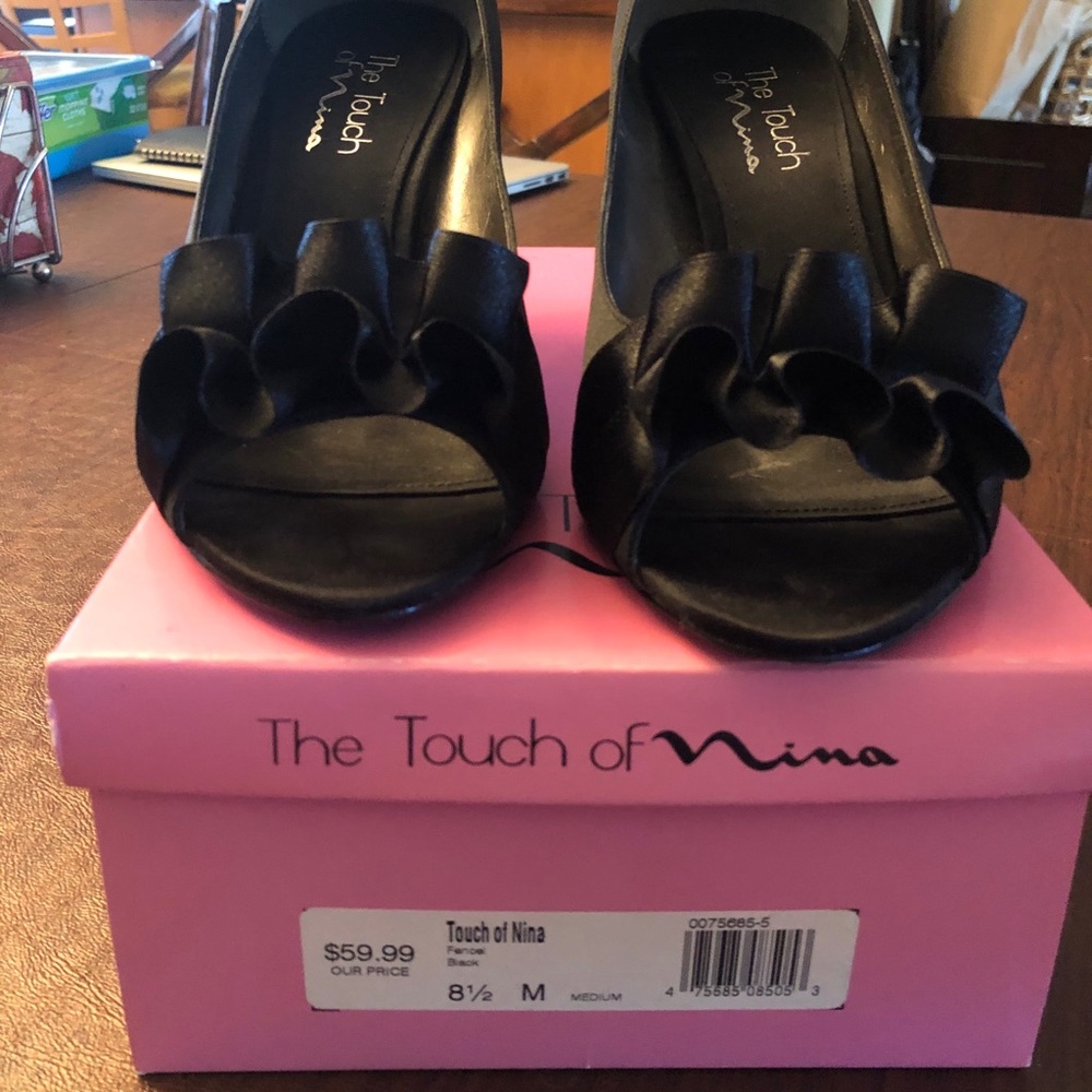 Black Satin Dress Pumps
